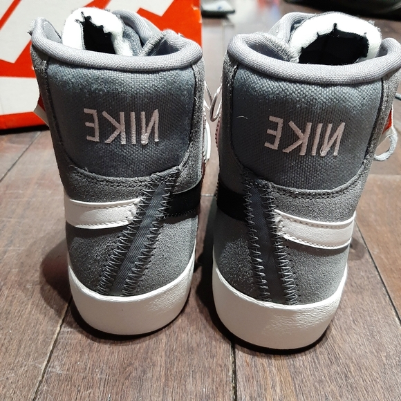 Nike Blazer Mid Rebel Sneaker Cool Grey White 9.5 - Picture 5 of 7